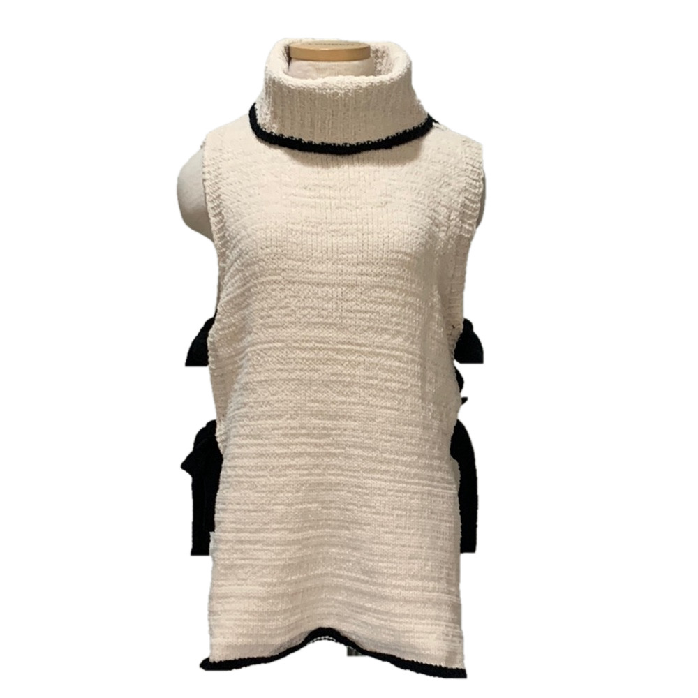 Dance & Marvel sz M cream and black chenille turtleneck side tie sweater
